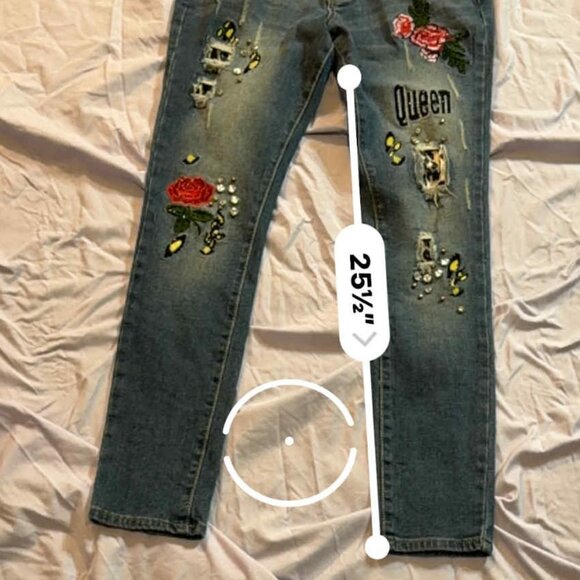 CUSTOM K Jordan Patch & Jewel Adorned Cropped Jeans, SIZE 6, VERY UNIQUE! - Picture 10 of 10